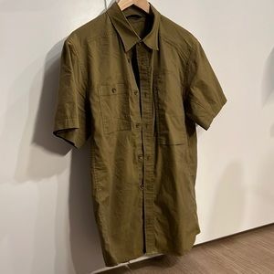Arc’Teryx Short Sleeve Button Up - Green